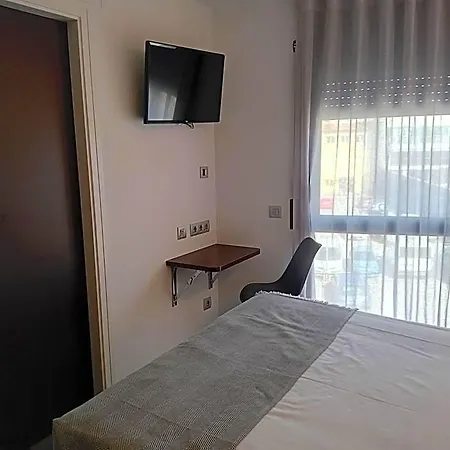Centre Hotel *